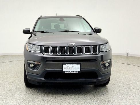 Used 2018 Jeep Compass Latitude w/ Popular Equipment Group AWD/4WD image 2