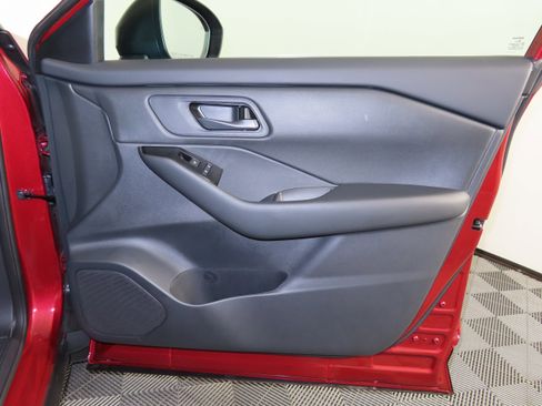 Certified 2025 Nissan Rogue S image 44