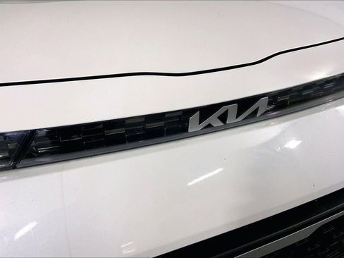 Certified 2025 Kia Soul LX FWD image 28