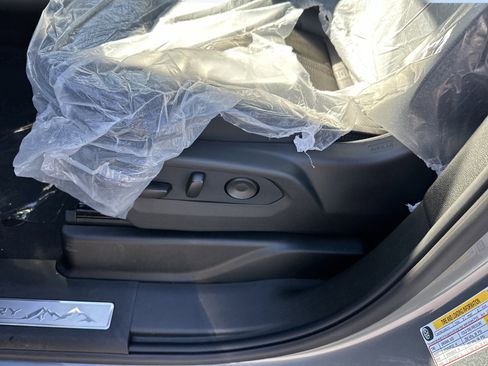 New 2026 Chevrolet Tahoe High Country w/ Sun And Tow Package image 9