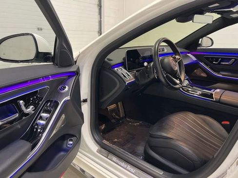 Used 2022 Mercedes-Benz S 500 4MATIC w/ AMG Line Package image 15