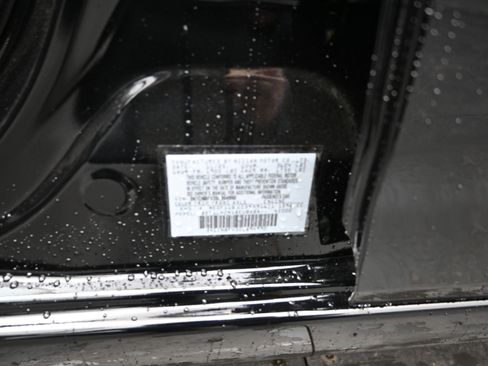 New 2025 Nissan Versa SR w/ Trunk Package image 10