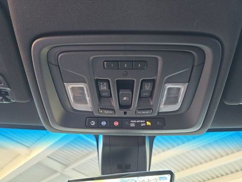 Used 2020 Chevrolet Silverado 2500 High Country image 22