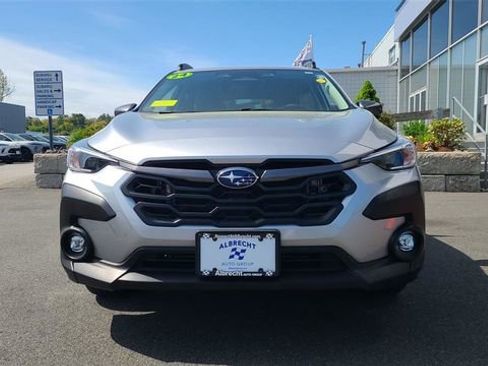 Used 2024 Subaru Crosstrek 2.0i Premium AWD/4WD image 2