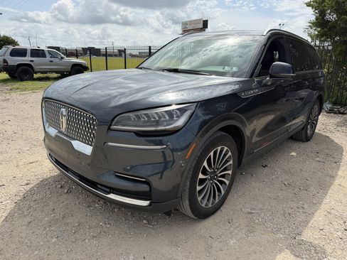 Used 2022 Lincoln Aviator Reserve w/ Elements Package Plus AWD/4WD image 1