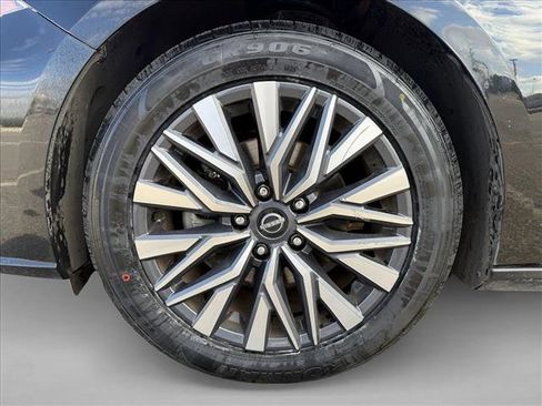 Used 2023 Nissan Altima 2.5 SV image 23