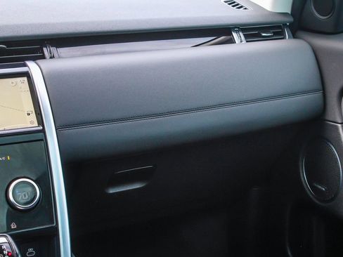 Used 2021 Land Rover Discovery Sport S image 17