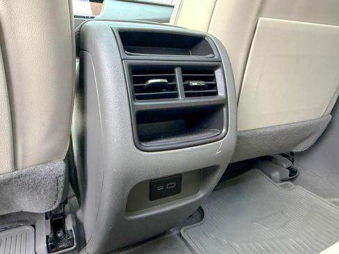 Certified 2022 Cadillac XT5 Premium Luxury image 33