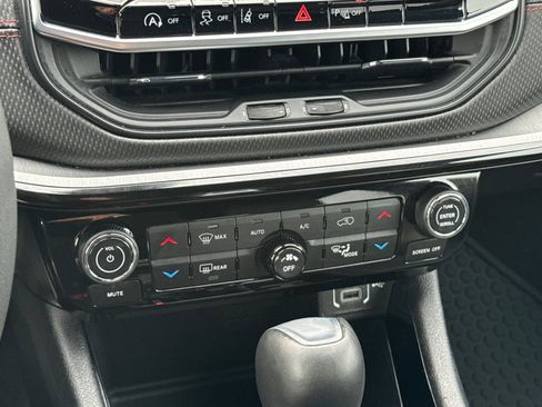 Used 2024 Jeep Compass Trailhawk image 22