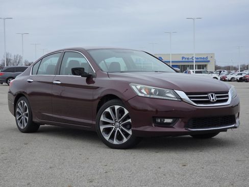 Used 2014 Honda Accord Sport image 2