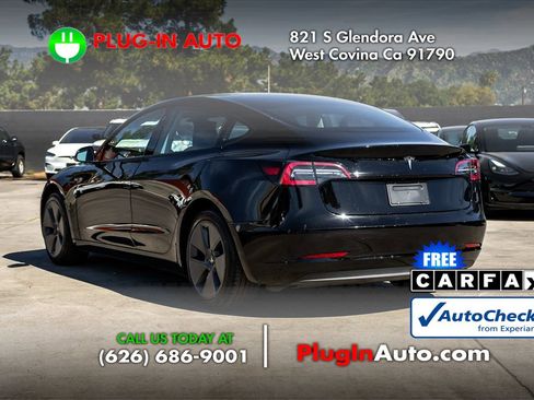 Used 2023 Tesla Model 3 Standard Range image 2