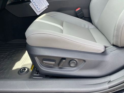 New 2026 Toyota Camry SE AWD/4WD image 14