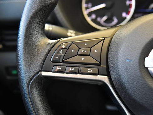 Used 2025 Nissan Sentra SV FWD image 26