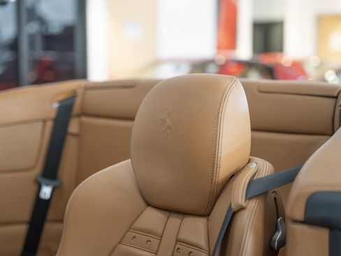 Used 2010 Ferrari California image 33
