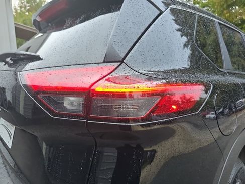 Used 2023 Nissan Rogue S image 19