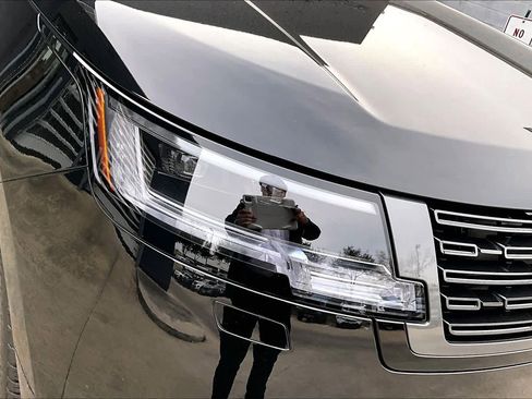 Used 2023 Land Rover Range Rover SE image 27