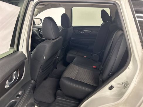 Used 2018 Nissan Rogue SV AWD/4WD image 20