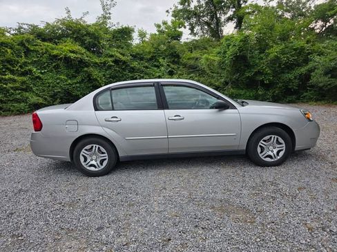 Used 2007 Chevrolet Malibu LS FWD image 12