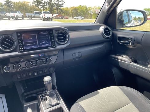 Used 2021 Toyota Tacoma TRD Off-Road w/ Technology Package image 24