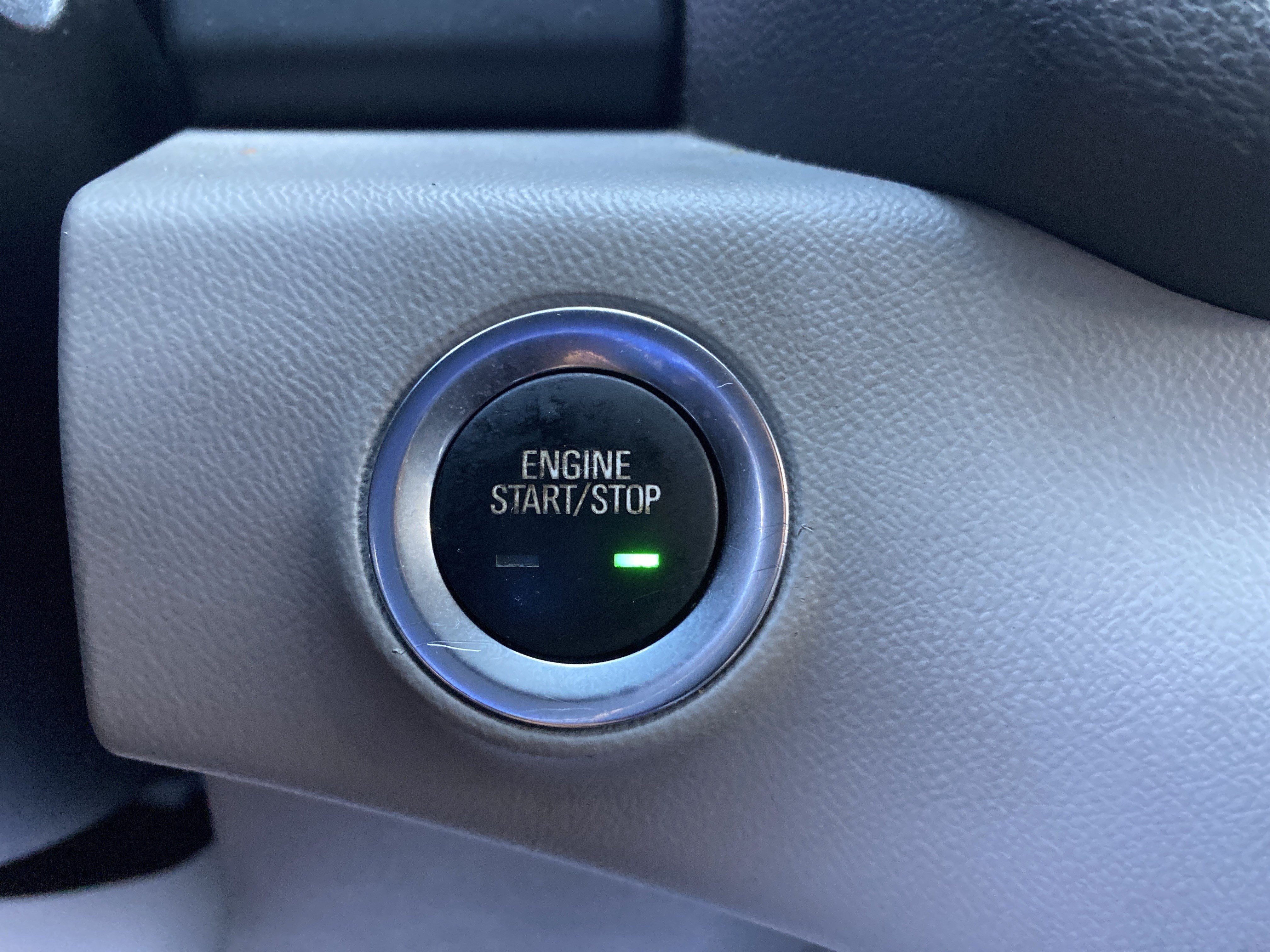 Used 2020 GMC Terrain SLT FWD image 25