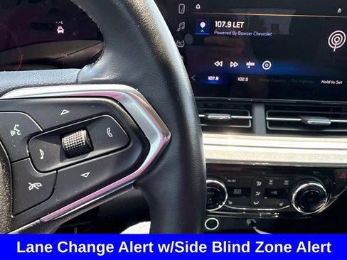 Used 2024 Chevrolet Trax LT w/ Driver Confidence Package FWD image 16
