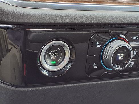 Used 2023 Chevrolet Silverado 1500 LT image 11