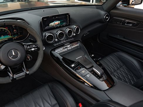 Used 2021 Mercedes-Benz AMG GT Roadster w/ AMG Stealth Edition image 11