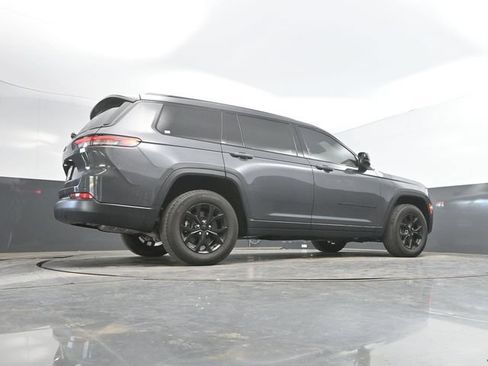 Used 2024 Jeep Grand Cherokee L Laredo AWD/4WD image 45
