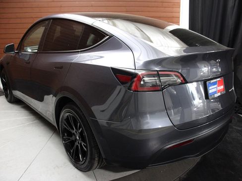 Used 2023 Tesla Model Y Long Range image 11