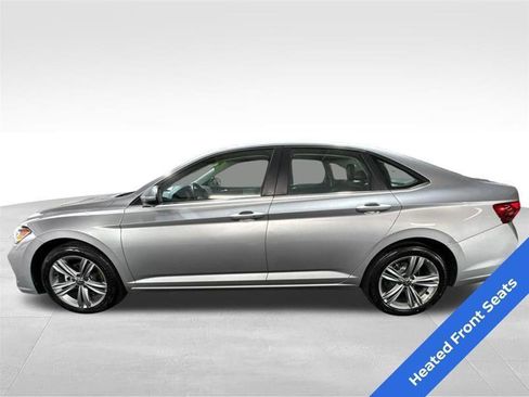 Used 2024 Volkswagen Jetta SE FWD image 8