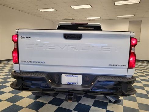 Used 2025 Chevrolet Silverado 2500 Custom w/ Custom Value Package image 6