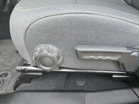 Used 2024 Jeep Wrangler Willys image 7