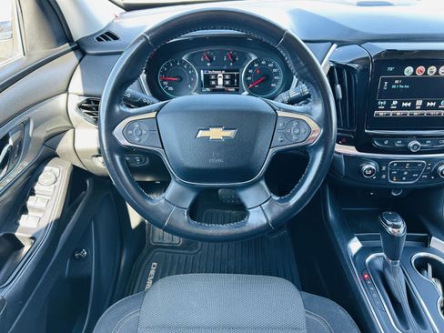 Used 2019 Chevrolet Traverse LT FWD image 13