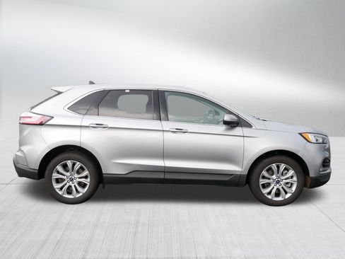 Used 2022 Ford Edge Titanium AWD/4WD image 8