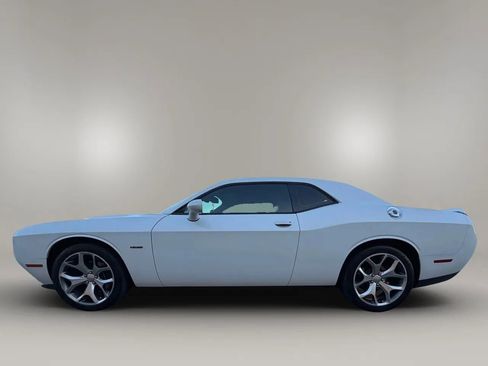 Used 2015 Dodge Challenger R/T Plus RWD image 10