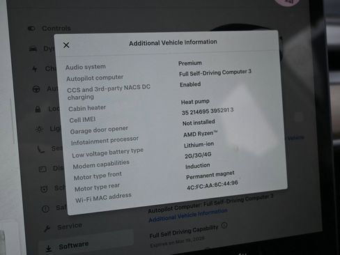 Used 2022 Tesla Model Y Long Range image 16