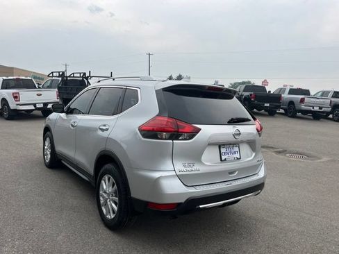 Used 2017 Nissan Rogue SV AWD/4WD image 10