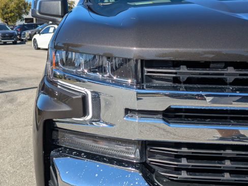 Used 2022 Chevrolet Silverado 1500 LT image 10