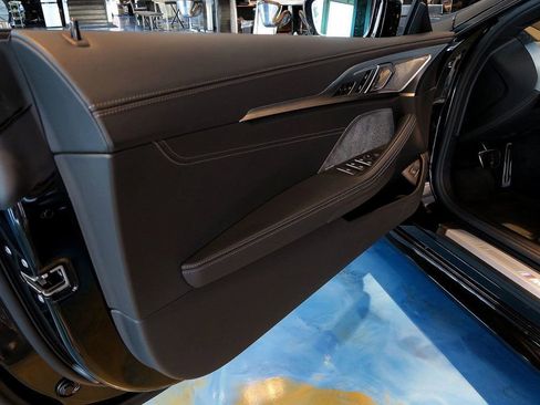 Used 2022 BMW M850i xDrive Convertible image 12