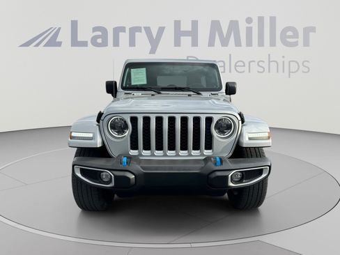 Used 2023 Jeep Wrangler Unlimited Sahara w/ Cold Weather Group AWD/4WD image 8