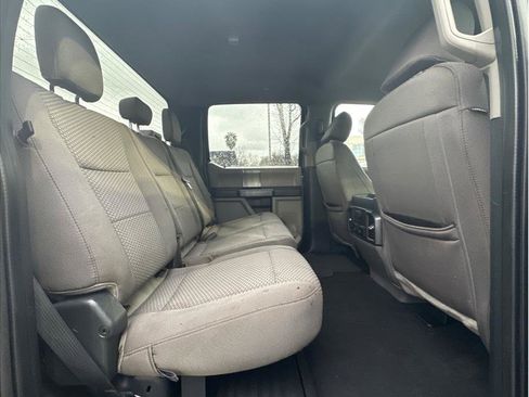 Used 2022 Ford F250 XLT w/ Black Appearance Package image 12