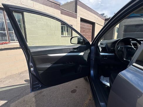 Used 2013 Subaru Outback 2.5i Premium AWD/4WD image 10