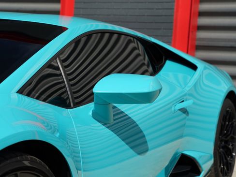 Used 2021 Lamborghini Huracan EVO image 11