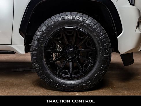 Used 2024 Toyota Sequoia Platinum image 12