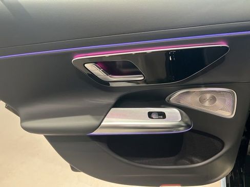 Used 2025 Mercedes-Benz E 350 4MATIC Sedan image 39