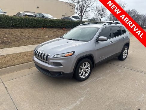 Used 2014 Jeep Cherokee Latitude w/ Comfort/Convenience Group image 7