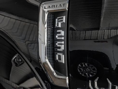 Used 2019 Ford F250 Lariat w/ Lariat Ultimate Package AWD/4WD image 52