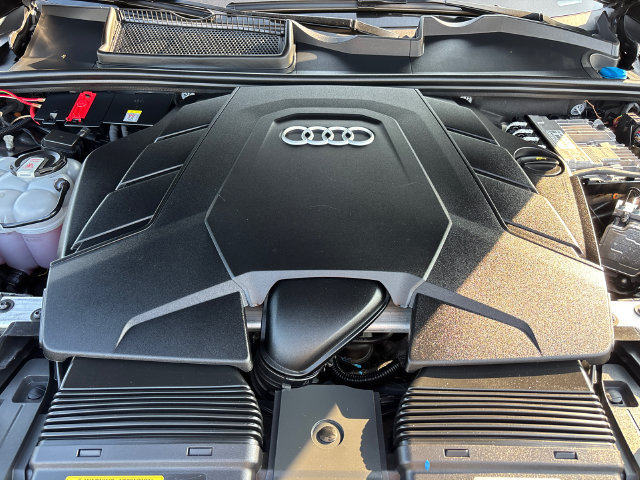 Used 2025 Audi Q7 3.0T Premium Plus AWD/4WD image 33