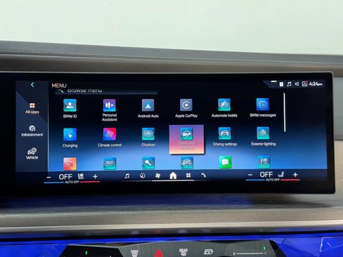 Used 2023 BMW i7 xDrive60 w/ Executive Package 2 image 27