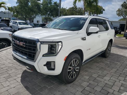 Used 2022 GMC Yukon AT4 image 3